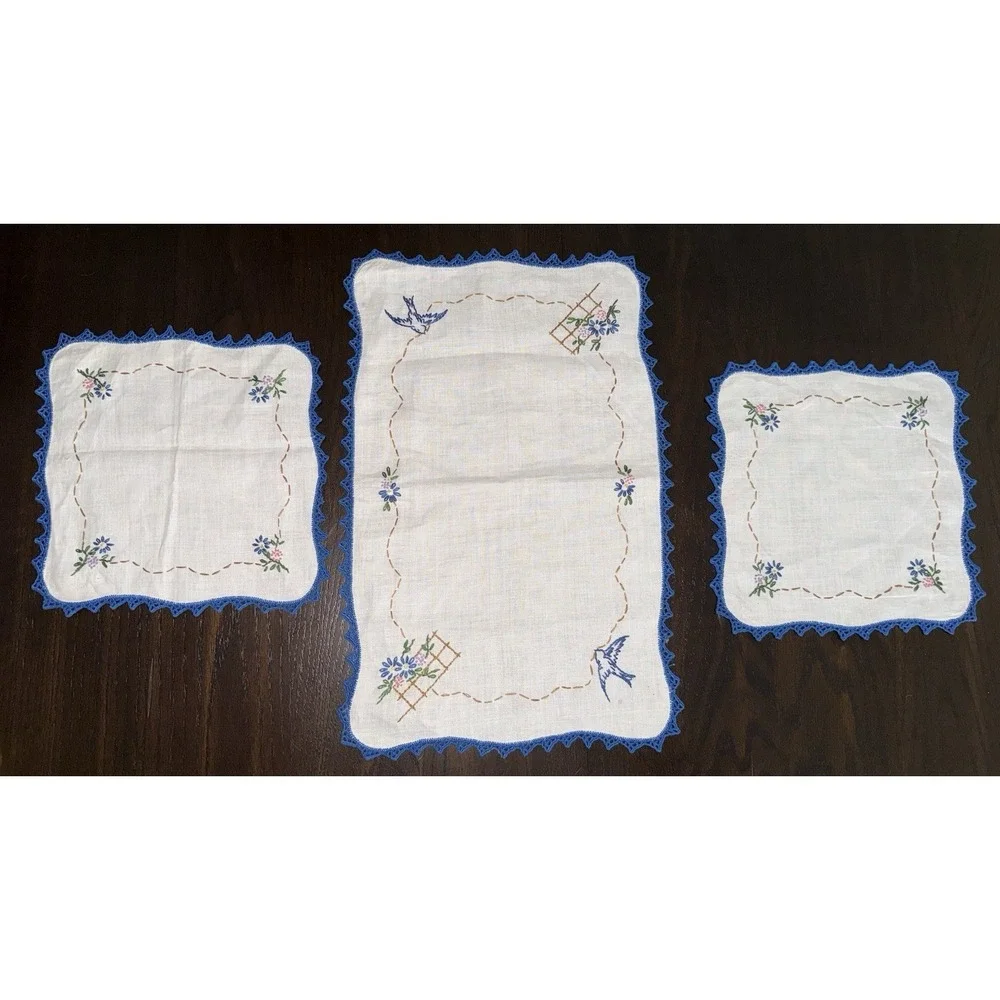 Vintage Embroidered Linen Doily 3 Pc w/ Crochet Trim Floral Dresser Scarf Runner